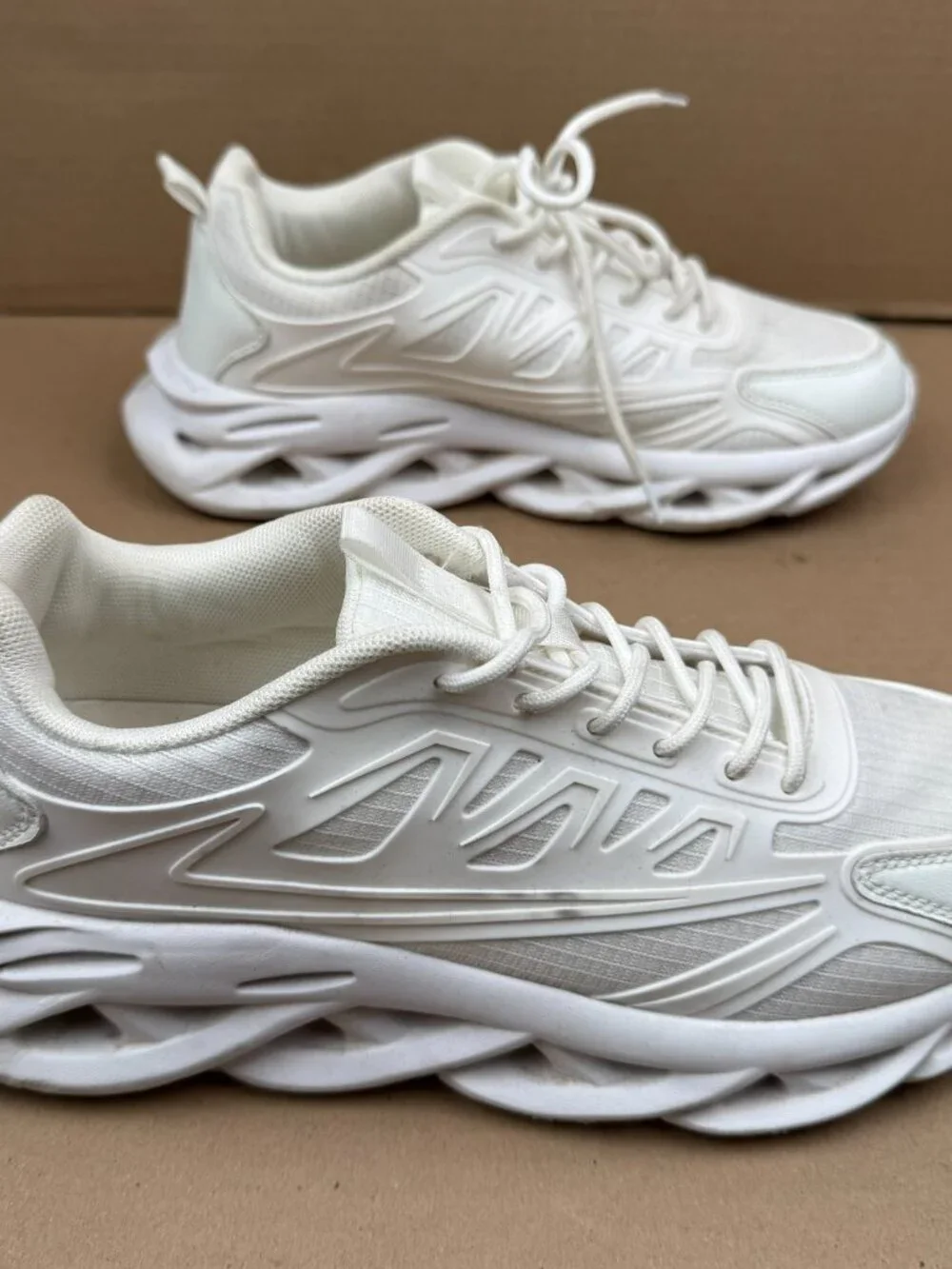 Men's White Mesh Orthopedic Sneakers K1949 Lightweight Running Shoes US SZ 9.5